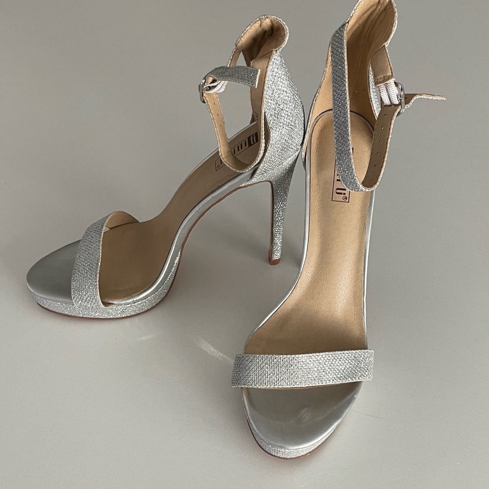 IDIFU Women's Silver Open Toe Sandals Platform 5" Heel Size 10 NEW